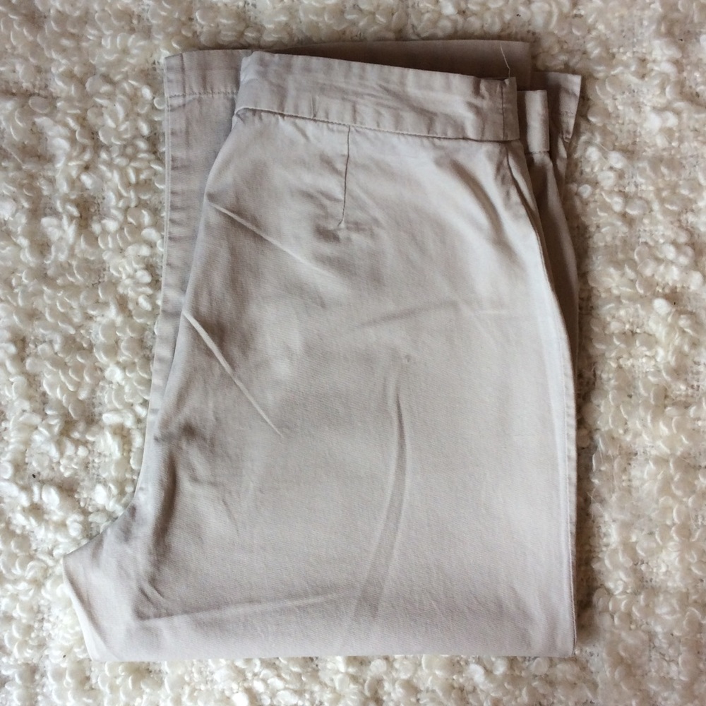 100% cotton beige capri pants